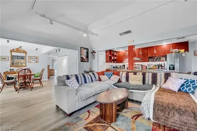 Obývací pokoj; přirozené světlo, moderní styl