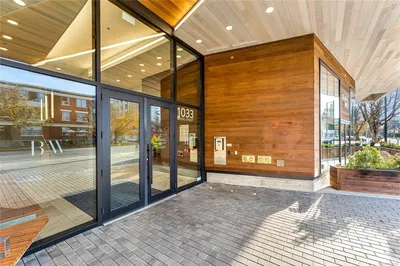 Casa y alrededores; vista