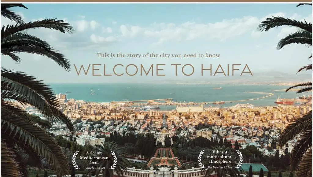 Casa y alrededores; vista