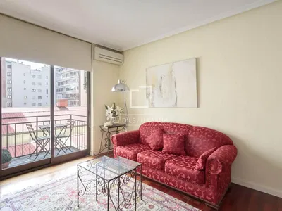 Salon; vue, parquet, lumière naturelle, style moderne