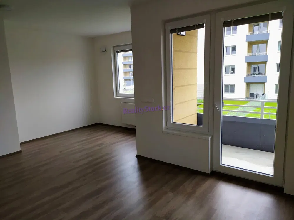 Obývačka; výhľad, prirodzené svetlo