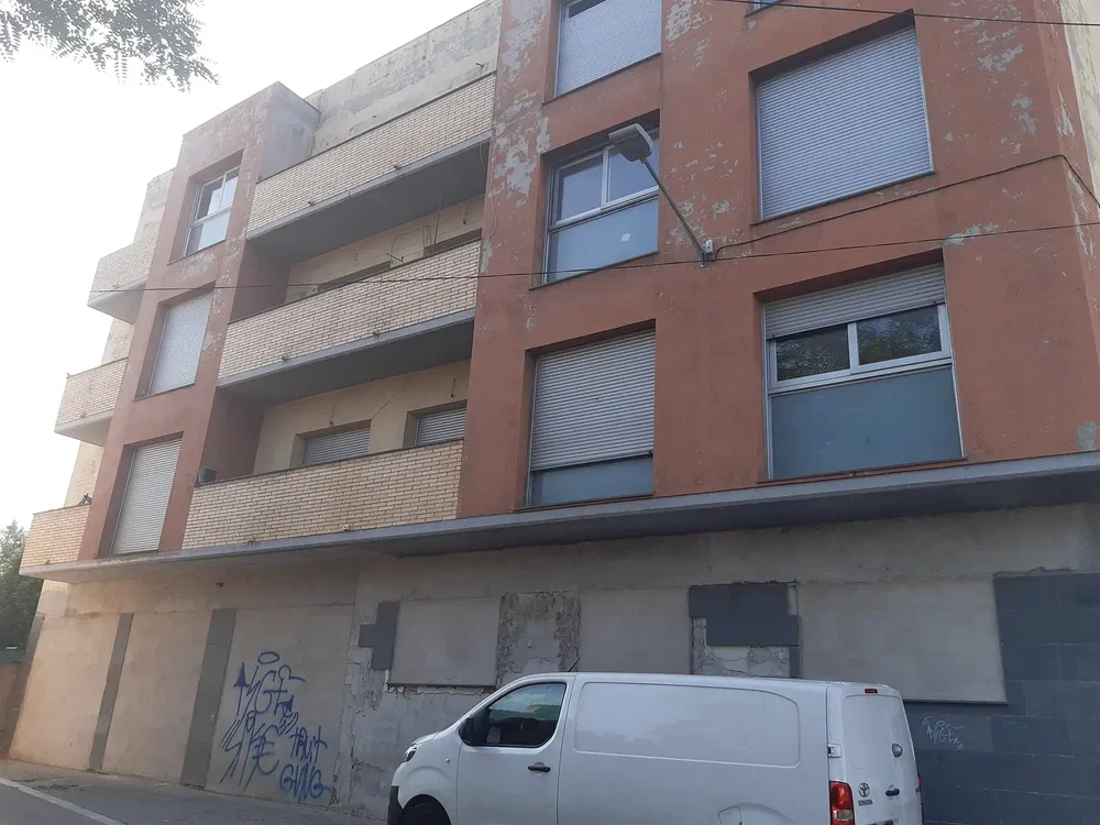 Haus und umgebung; renovierungsbedürftig