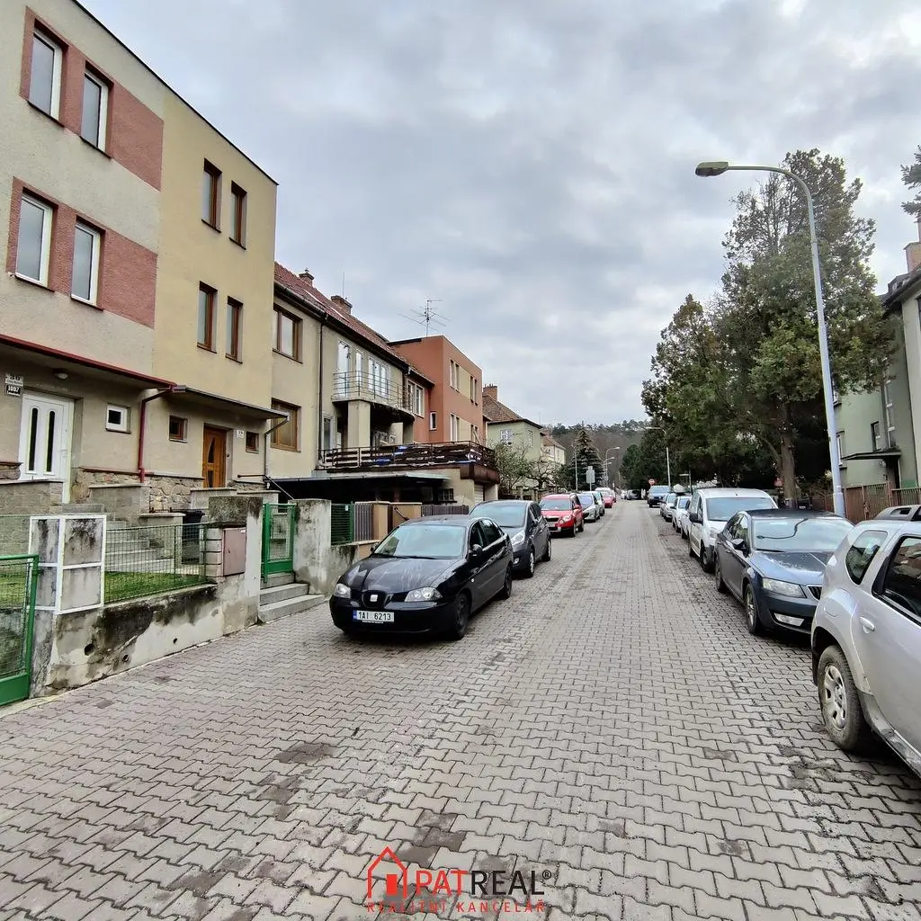 Кућа и околина; поглед