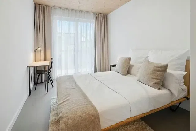 Schlafzimmer; tageslicht, moderner stil