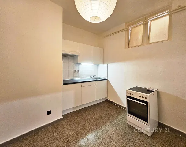 Cuisine; électroménager, carrelage