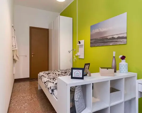 Camera da letto; luce naturale, stile moderno