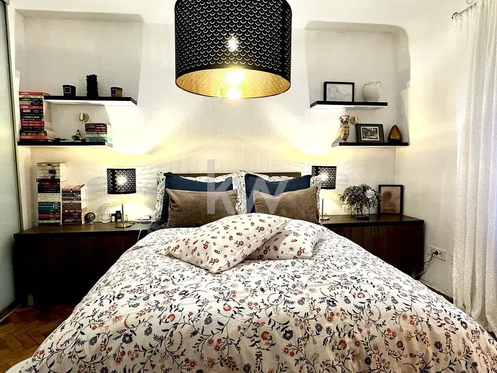 Yatak odası; doğal ışık, modern stil