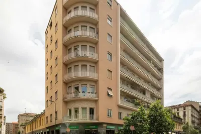 Dům a okolí; výhled