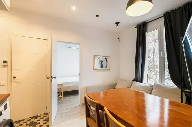 Salón; luz natural, estilo moderno