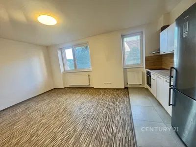 Cozinha; eletrodomésticos, luz natural