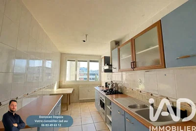 Cuisine; électroménager, lumière naturelle, vue