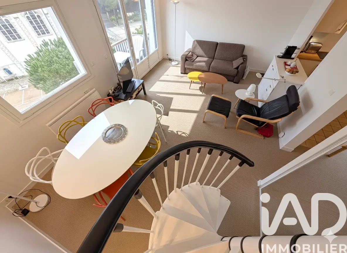 Dnevni boravak; pogled, prirodna svjetlost