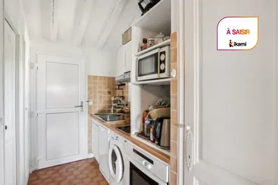 Mutfak; mutfak aletleri, fayans zemin