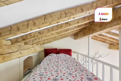 Yatak odası; ahşap kirişler