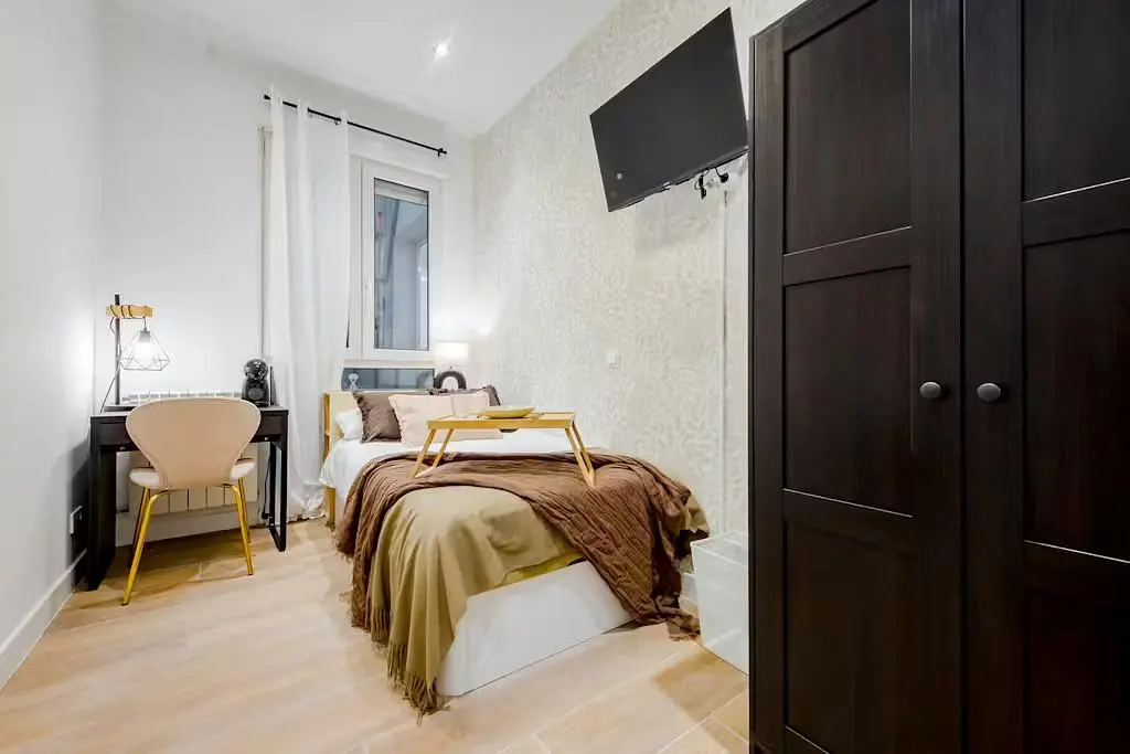 Chambre; lumière naturelle, style moderne