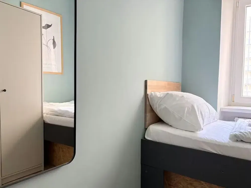 Bedroom; natural light, modern style