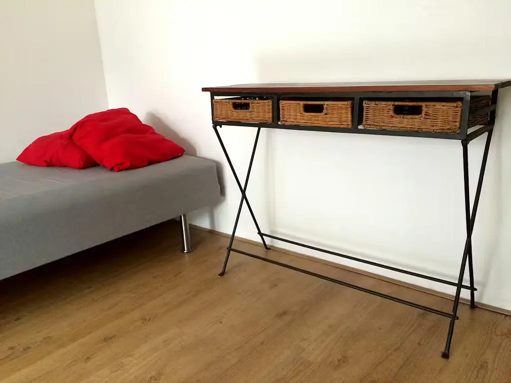 Chambre; parquet, lumière naturelle