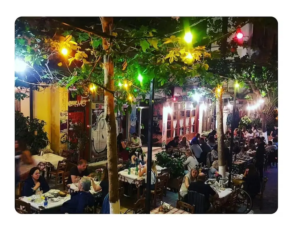 Dining room; commercial