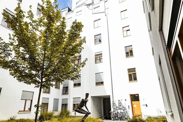 Dom i otoczenie; widok, światło dzienne