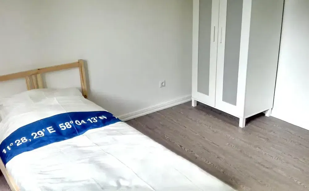 Chambre; parquet, lumière naturelle, style moderne