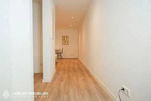 Inne; podłoga drewniana, światło dzienne