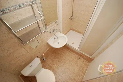 Toilette; fliesenboden