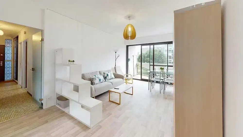 Дневна соба; природно светло, модерни стил, дрвени под