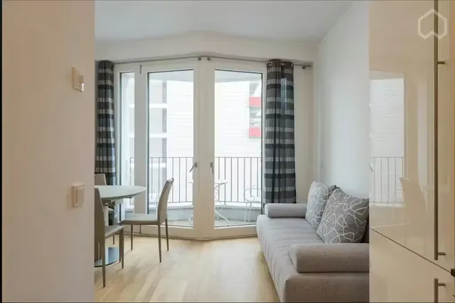 Woonkamer; uitzicht, natuurlijk licht