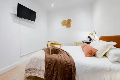 Chambre; lumière naturelle, style moderne