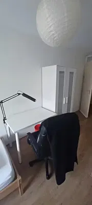 Bedroom; natural light, modern style