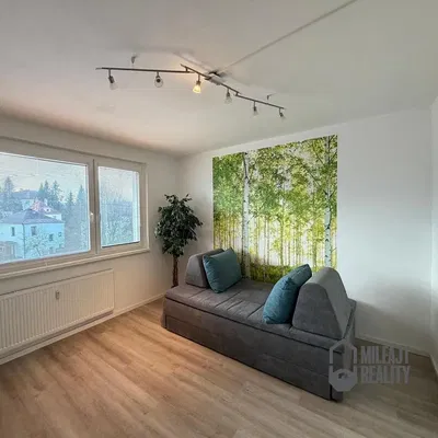 غرفة معيشة; ضوء طبيعي, أسلوب عصري, أرضية خشبية