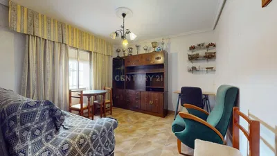 Salon; carrelage, lumière naturelle