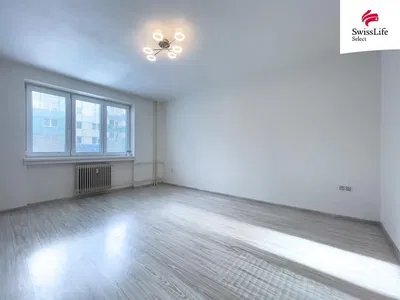 Wohnzimmer; tageslicht, holzboden, renoviert