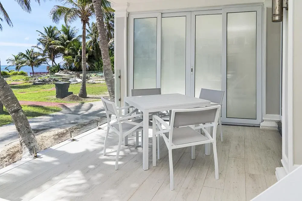 Terasa; výhled, přirozené světlo