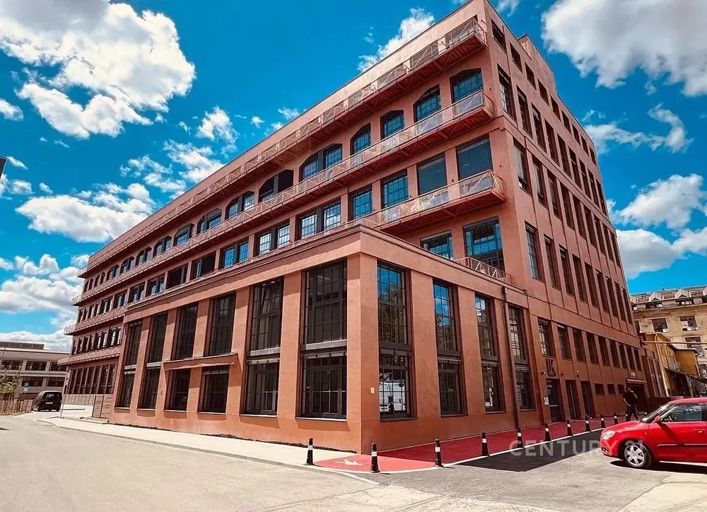 Kuća i okolina; pogled