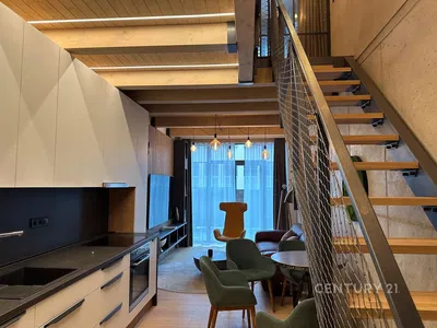 Wohnzimmer; blick, holzbalken, holzboden, tageslicht, moderner stil