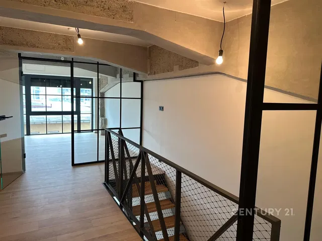 Autre; parquet, lumière naturelle