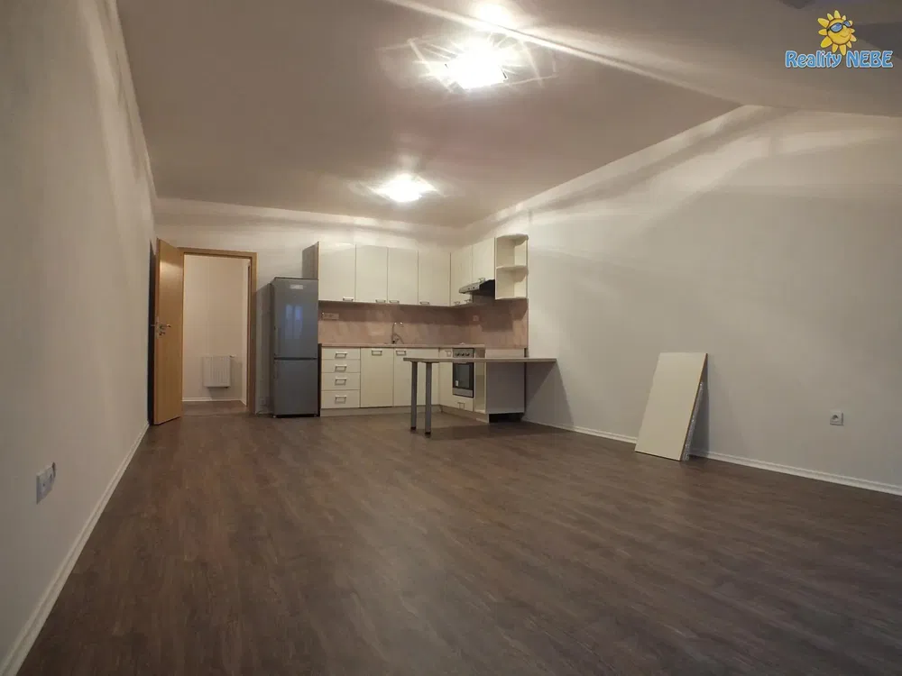 Kuchyňa; kuchynské spotrebiče, po rekonštrukcii, prirodzené svetlo
