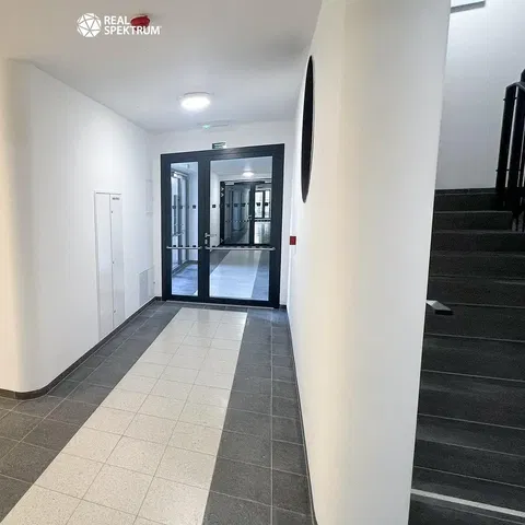 Other; tile floor, natural light