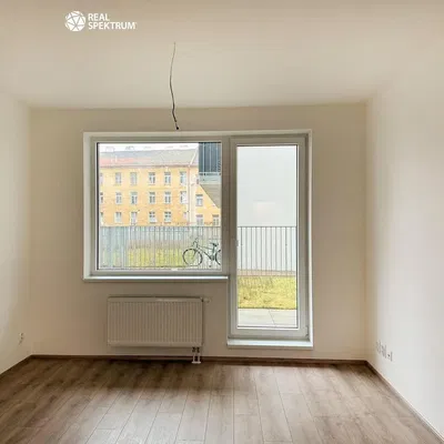 غرفة معيشة; إطلالة, أرضية خشبية, ضوء طبيعي