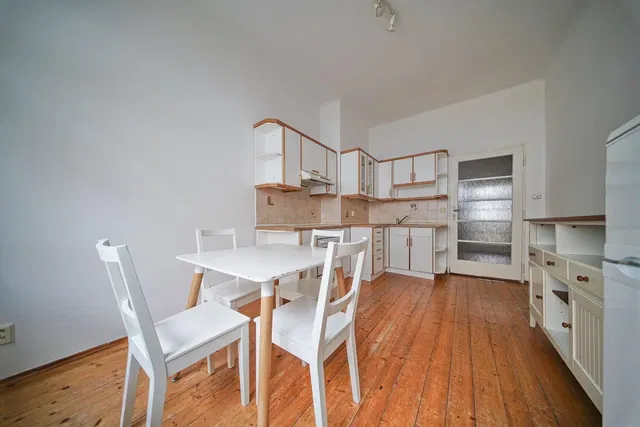 Kitchen; wood floor, natural light