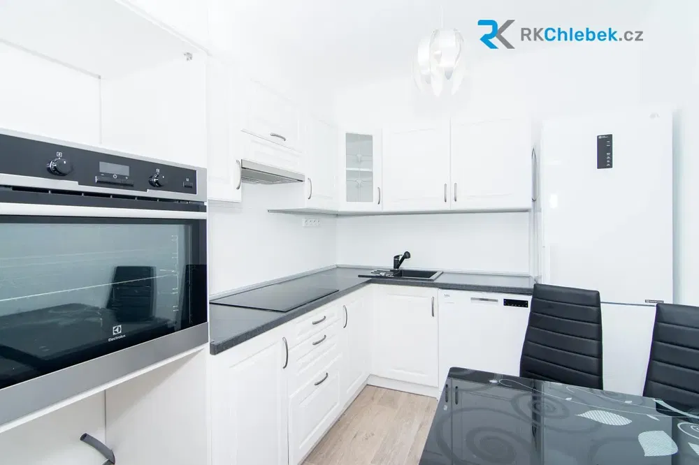 Kuchyňa; kuchynské spotrebiče, moderný štýl