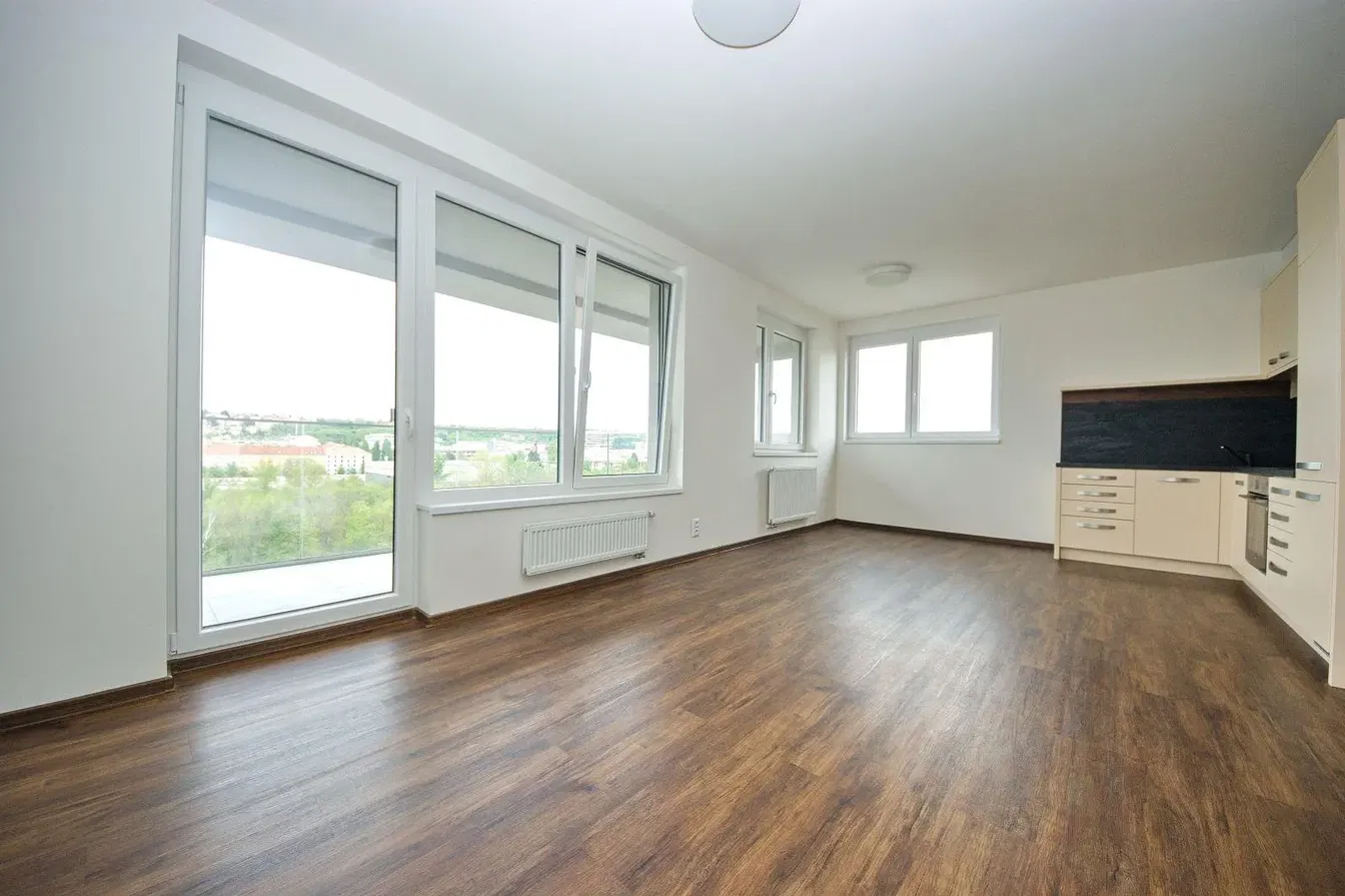 Obývačka; výhľad, prirodzené svetlo