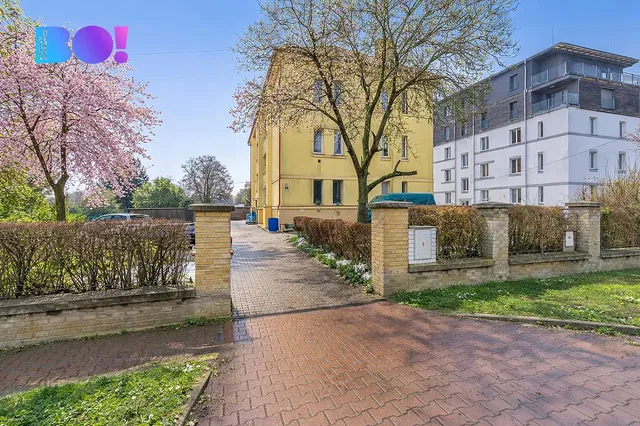 Къща и околности; гледка