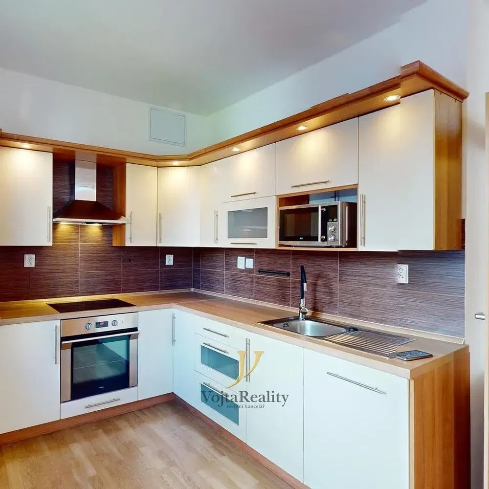 Küche; küchengeräte, renoviert, tageslicht, moderner stil