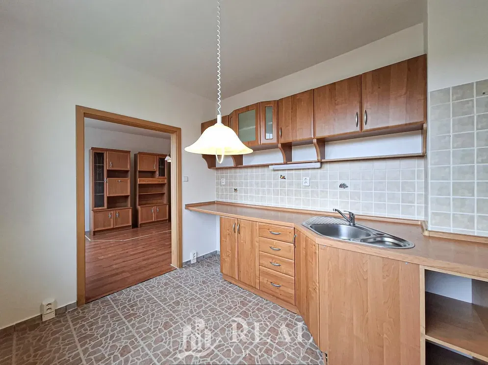 Cuisine; carrelage, électroménager