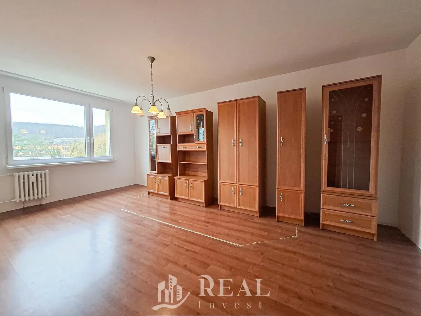 Salon; vue, parquet, lumière naturelle