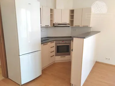 Küche; küchengeräte, renoviert, holzboden