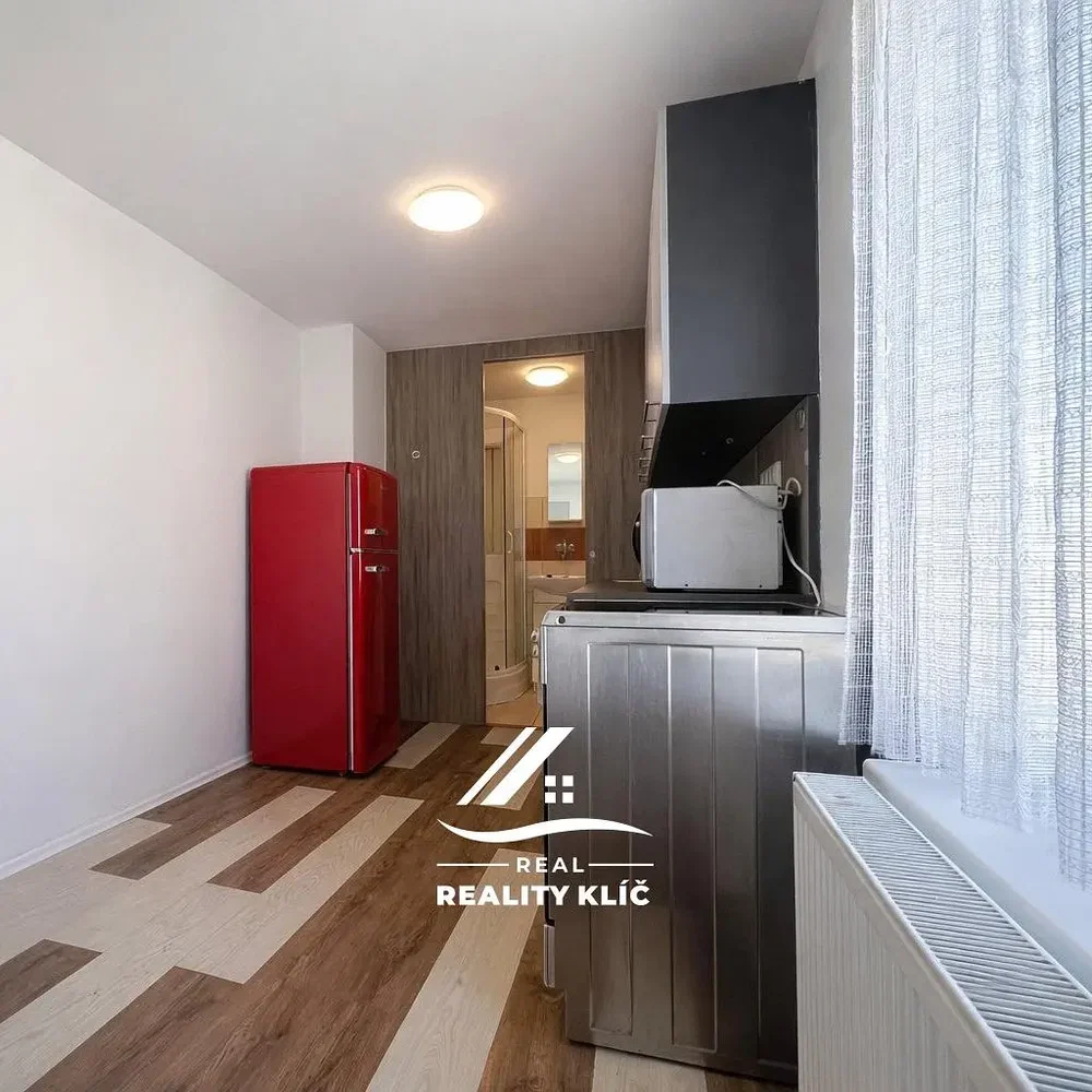 Küche; küchengeräte, tageslicht