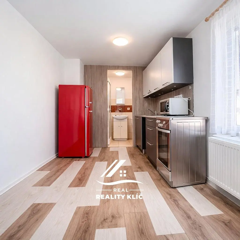 Küche; küchengeräte, tageslicht